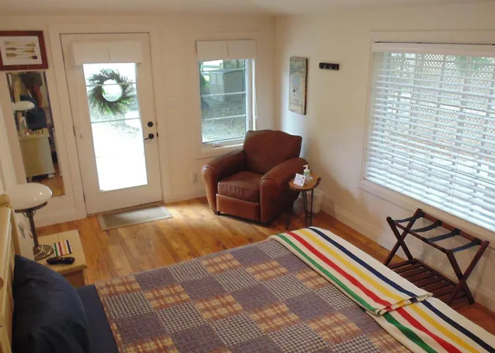 Carriage House On Kent Bed & Breakfast Niagara-on-the-Lake